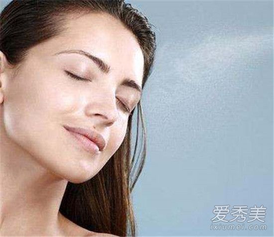 夏天脸出油怎么办 夏天脸出油用什么护肤品