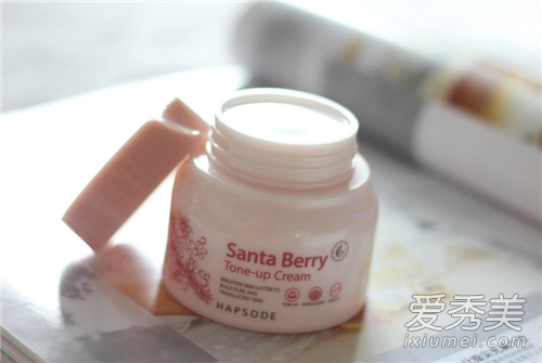 素颜霜对皮肤伤害大吗 素颜霜会堵塞毛孔吗