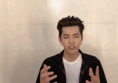 师父生快！吴亦凡为梁朝伟庆生：有空和我玩说唱