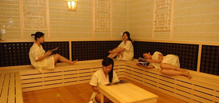 夏天汗蒸可以敷面膜吗 夏天汗蒸可以洗澡吗