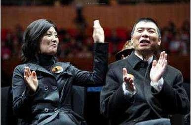 冯导母亲：这辈子我把苦都吃尽，炮儿你就该过上好日子