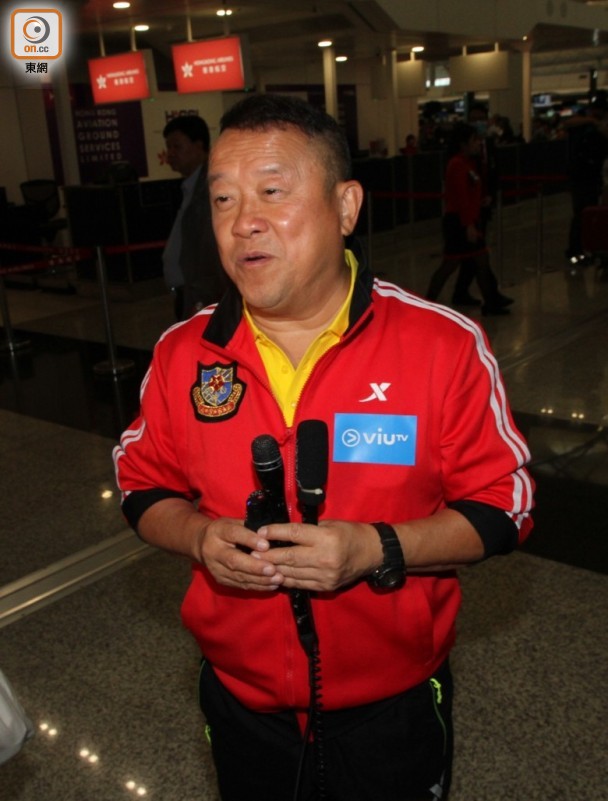 曾志伟带队现场看世界杯 自曝想做港姐司仪