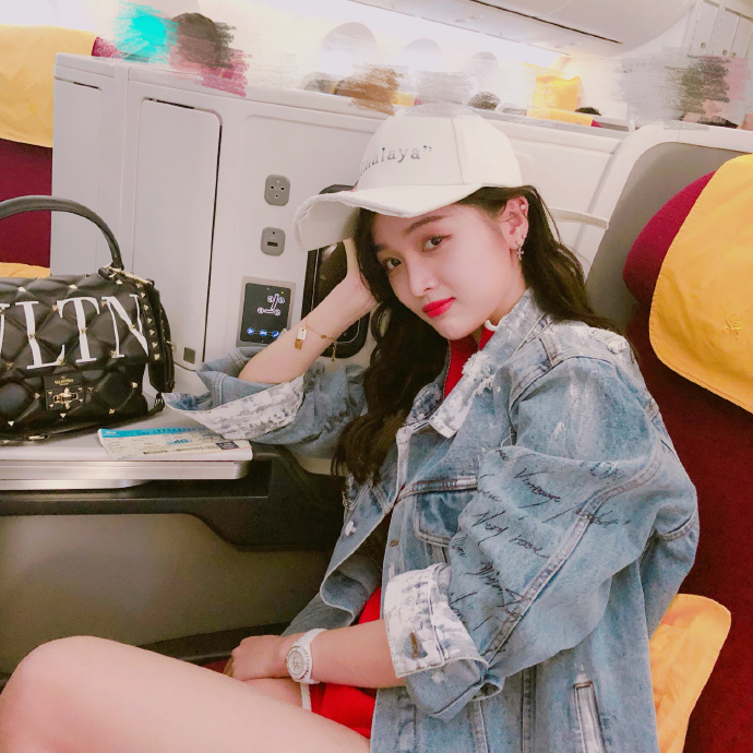 吴宣仪晒美照，没想到她这个举动被狂批没素质！