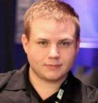 1533785134243340.jpg 牌局分析:巧妙的河牌圈诈唬