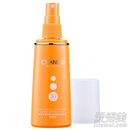 防晒乳可以直接涂脸吗 防晒乳可以代替乳液吗