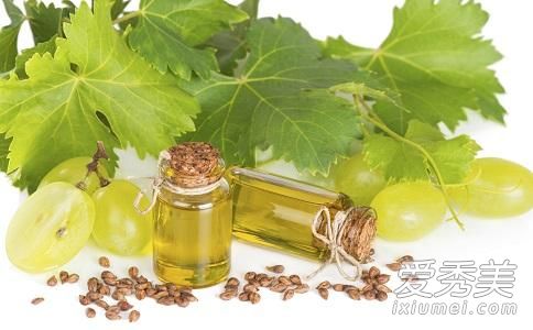 葡萄籽油可以涂脸吗 葡萄籽油涂脸有什么好处