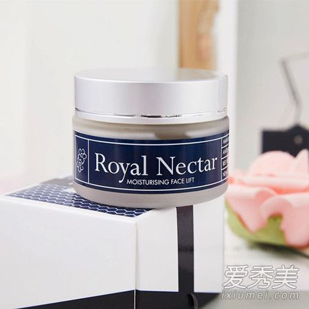 面霜为什么很油腻 面霜为什么会变黄