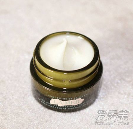 眼霜为什么不能擦脸 眼霜为什么会搓泥