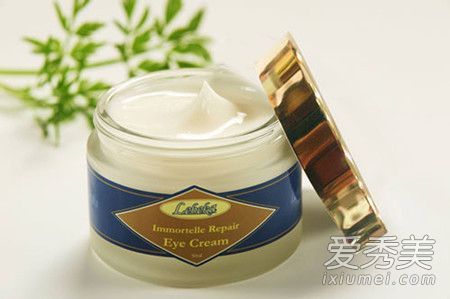 眼霜为什么不能擦脸 眼霜为什么会搓泥