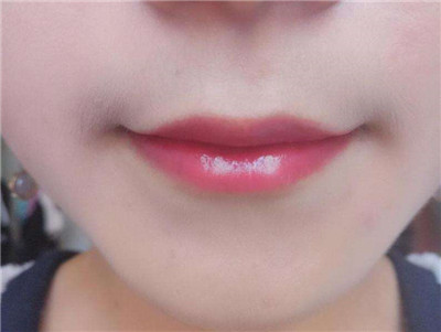 女生的胡子能不能刮 女生的胡子可以拔吗