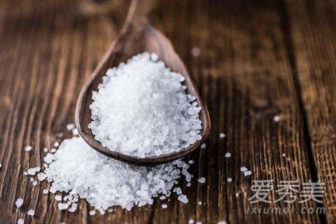 盐水热敷能去疤么 盐水热敷多长时间