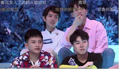 《这就是歌唱》应忆俊四首歌“逼走”四位女嘉宾，太搞笑了