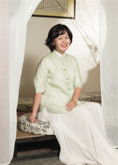 只因小朋友一句话 她三十年都没有变过发型