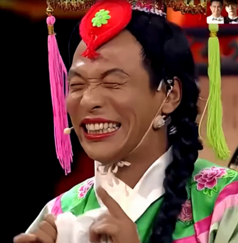 刘嘉玲发了一张素颜照，网友却发现她没有睫毛！