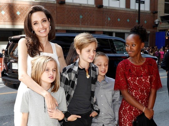 六个小孩抚养权未到手!安吉丽娜朱莉曝领养第七个