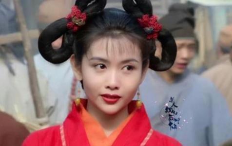 医院偶遇港片女神邱淑贞，昔日女神如今是这样！