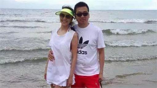 名模放弃事业嫁豪门，婚后发现丈夫有7个娃分属5个妈