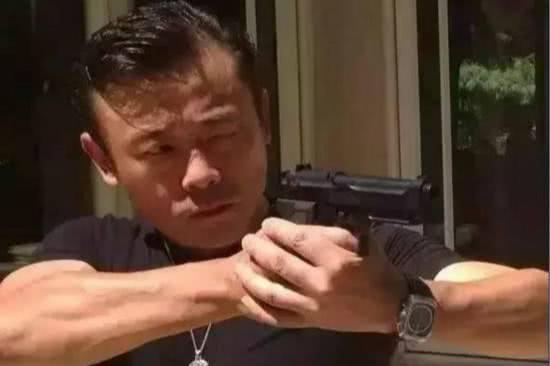 鄢军起诉书被驳回，周立波首次赢得反转，开始乘胜追击