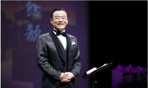 鄢军起诉书被驳回，周立波首次赢得反转，开始乘胜追击