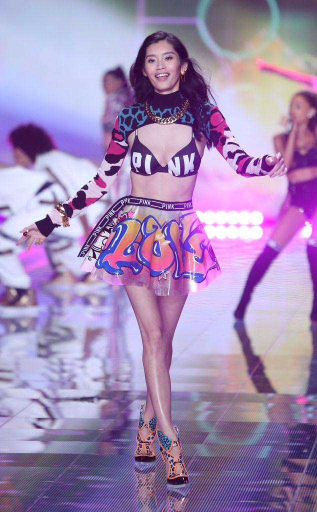 一跤摔出史上最大失误 奚梦瑶今年还将重返维秘？