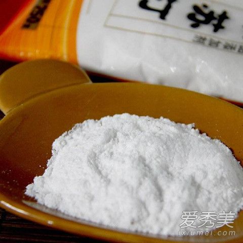 小苏打刷牙有什么好处 小苏打刷牙的正确方法