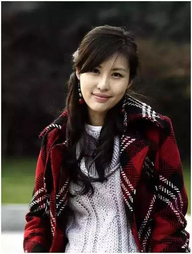 她为拒绝潜规则，从演员转型制片，曾为支持潘粤明复出赔200万！