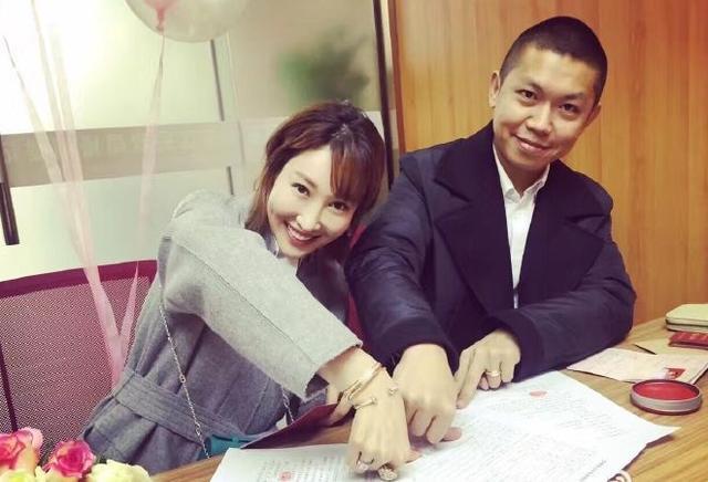 她为拒绝潜规则，从演员转型制片，曾为支持潘粤明复出赔200万！