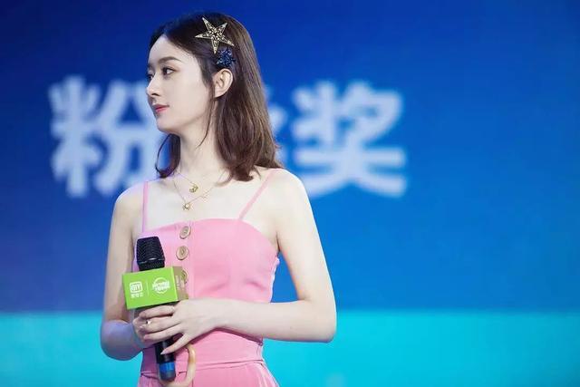 带发夹土味十足？周冬雨、赵丽颖众女星发夹造型，谁土谁时尚？