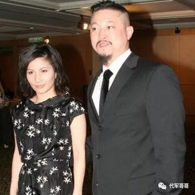 她是赌王最疼爱的女儿，如今44岁成这样？