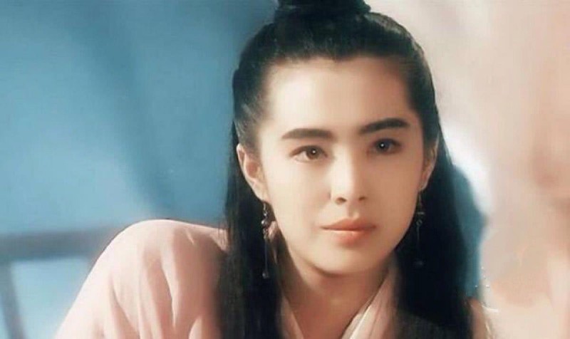 黎姿似少女、王祖贤露粗腰，港片女神如何体面收场