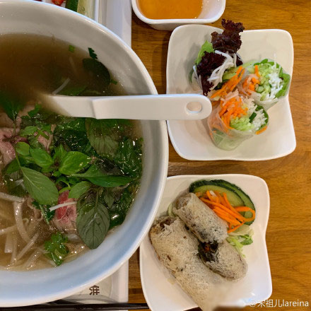 做个开心的猪猪女孩!宋祖儿晒美食照不惧吃胖