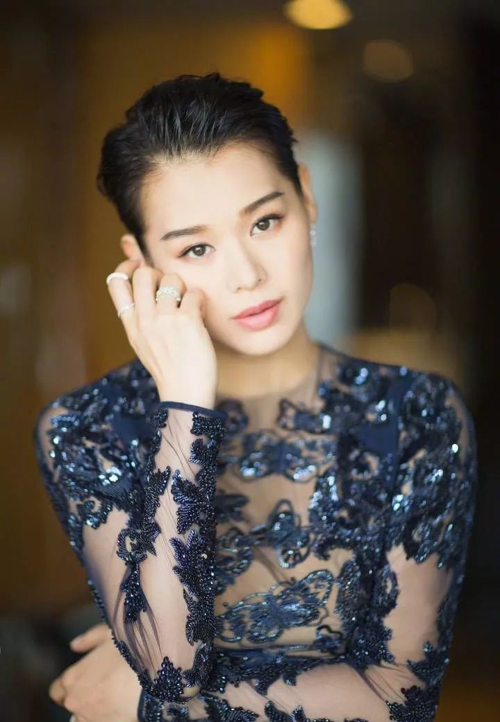 刚生完又怀上了?现在还不敢公布!