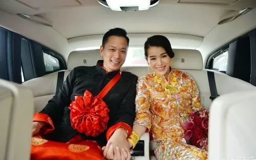 刚生完又怀上了?现在还不敢公布!