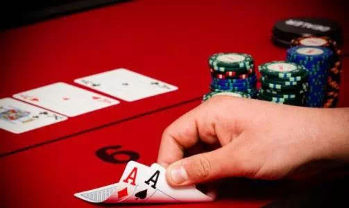 实操超池bet,要避开的陷阱都在这里!| 德州扑克策略