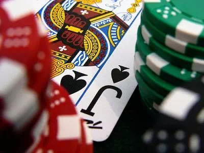 实操超池bet,要避开的陷阱都在这里!| 德州扑克策略